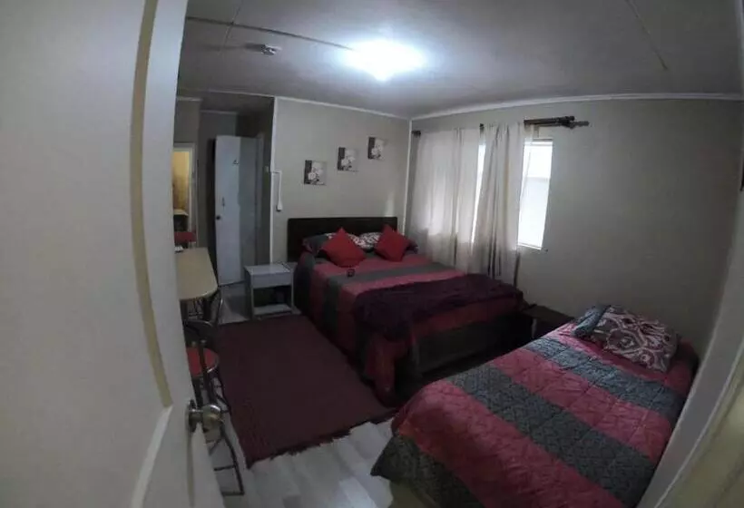 ペンション Hostal Los Guindos