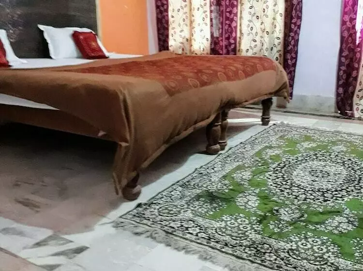 Majatalo Plaza_khajuraho