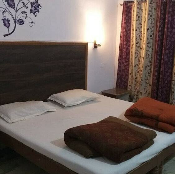 پانسیون Plaza_khajuraho