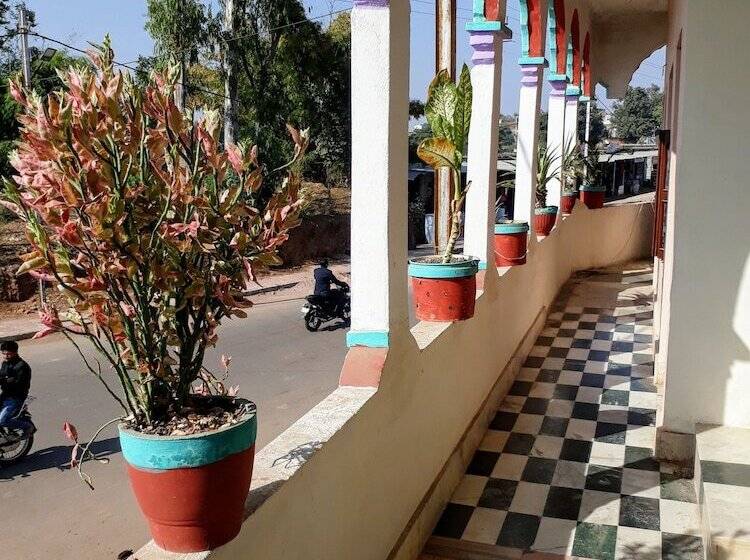 پانسیون Plaza_khajuraho