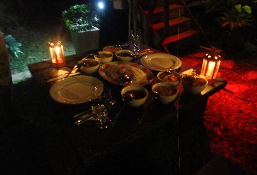 ユースホステル The Green Station