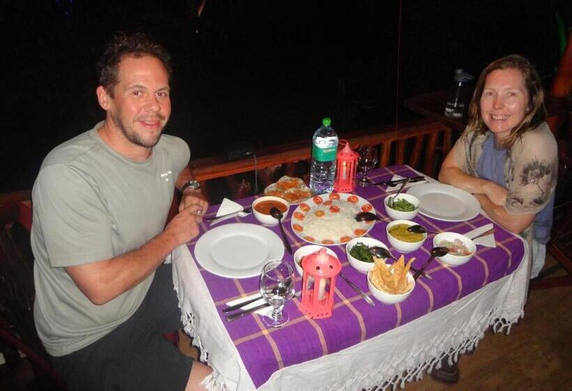 ユースホステル The Green Station