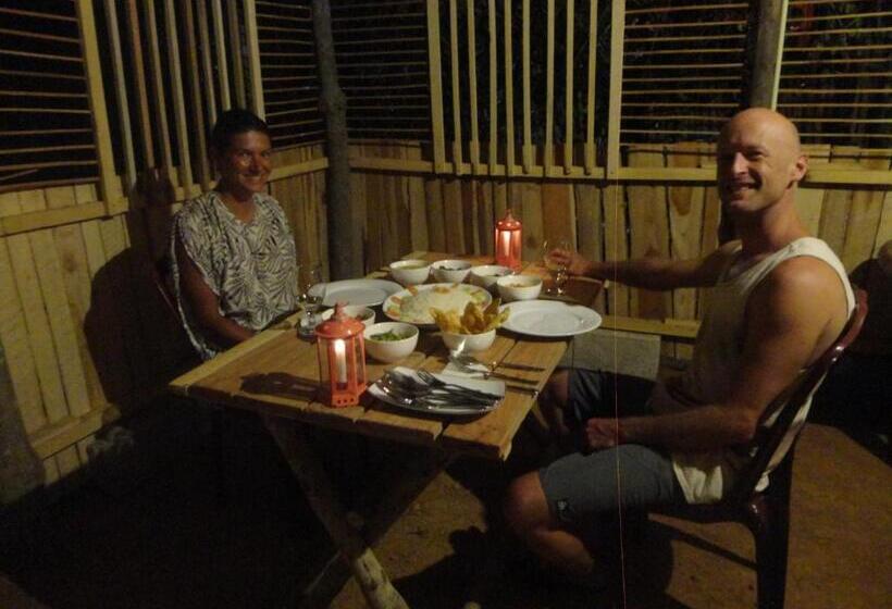 ユースホステル The Green Station