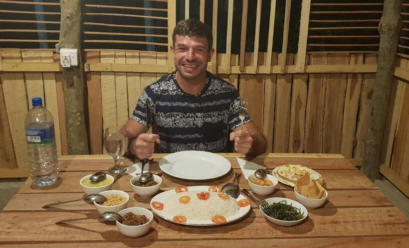 ユースホステル The Green Station