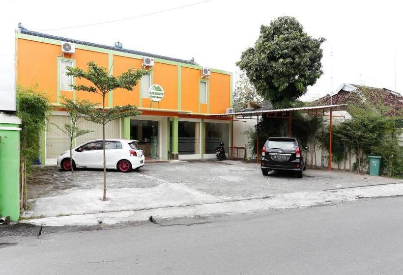 פנסיון Reddoorz @ Jakal Bawah 2