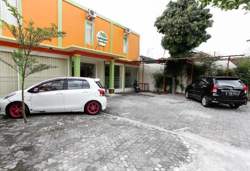 פנסיון Reddoorz @ Jakal Bawah 2