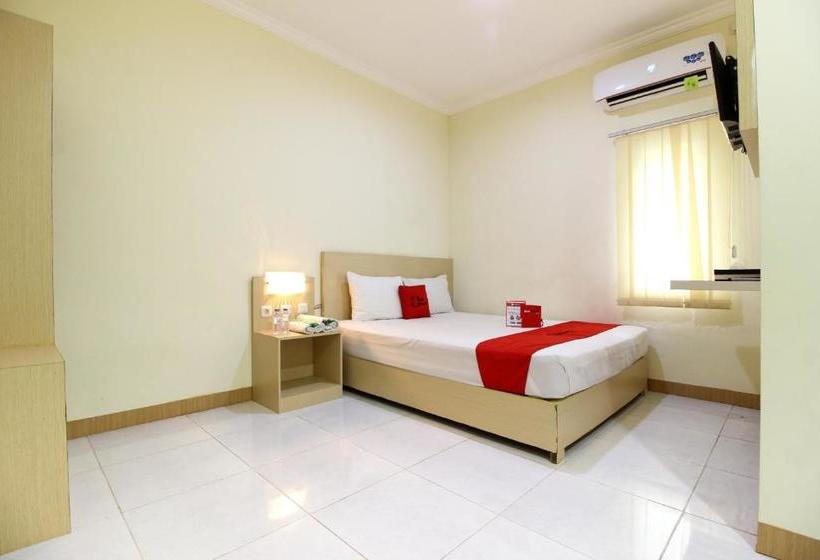 פנסיון Reddoorz @ Jakal Bawah 2