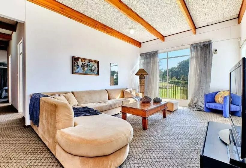 Majatalo Cottage On The Curve
