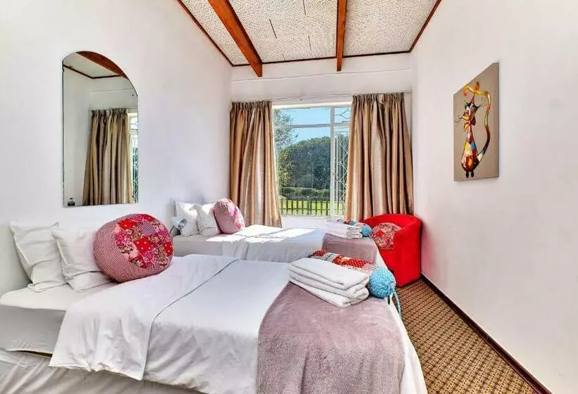 Majatalo Cottage On The Curve