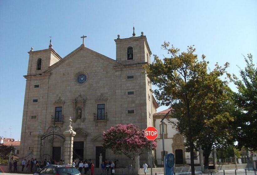 تختخواب و صبحانه Casa Dos Bordados