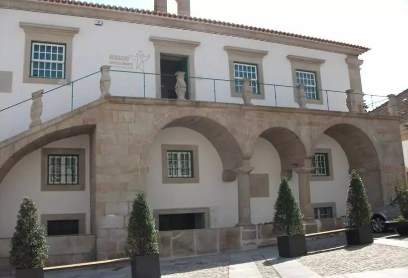 تختخواب و صبحانه Casa Dos Bordados