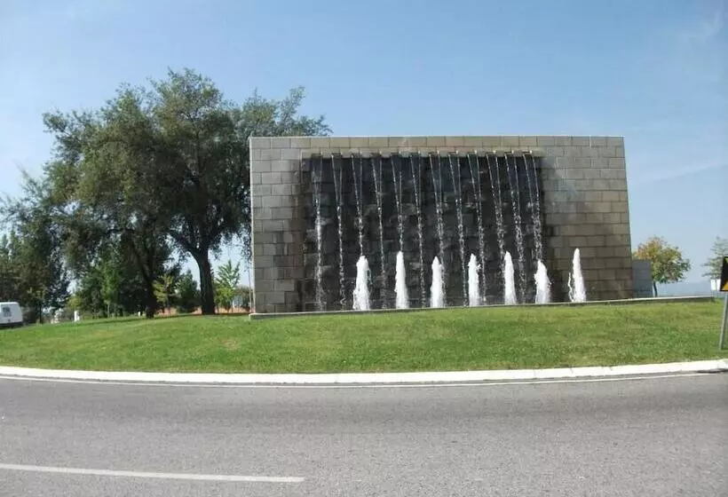 تختخواب و صبحانه Casa Dos Bordados