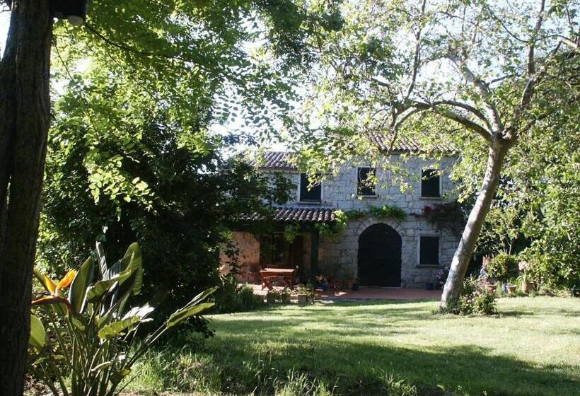 تختخواب و صبحانه Maison D'hôtes De Charme De Croccano