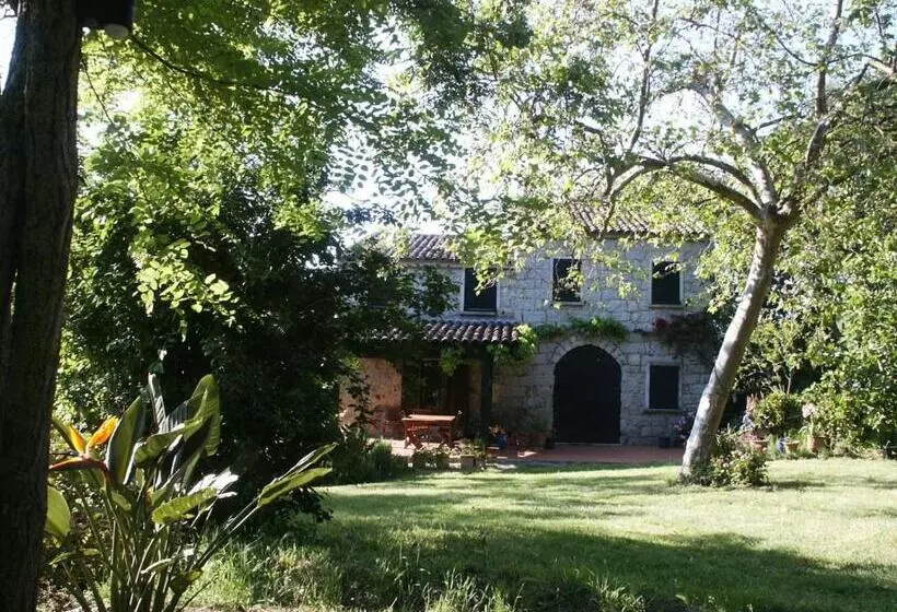 Aamiaismajoitus (B&B) Maison D'hôtes De Charme De Croccano