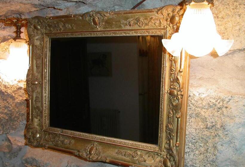 تختخواب و صبحانه Maison D'hôtes De Charme De Croccano