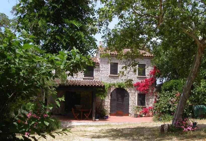 Aamiaismajoitus (B&B) Maison D'hôtes De Charme De Croccano