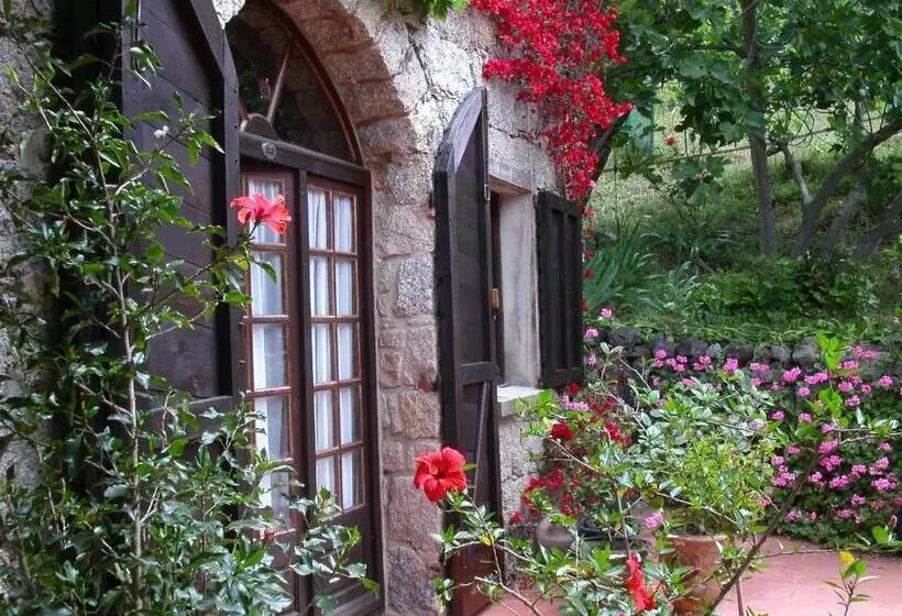 Aamiaismajoitus (B&B) Maison D'hôtes De Charme De Croccano