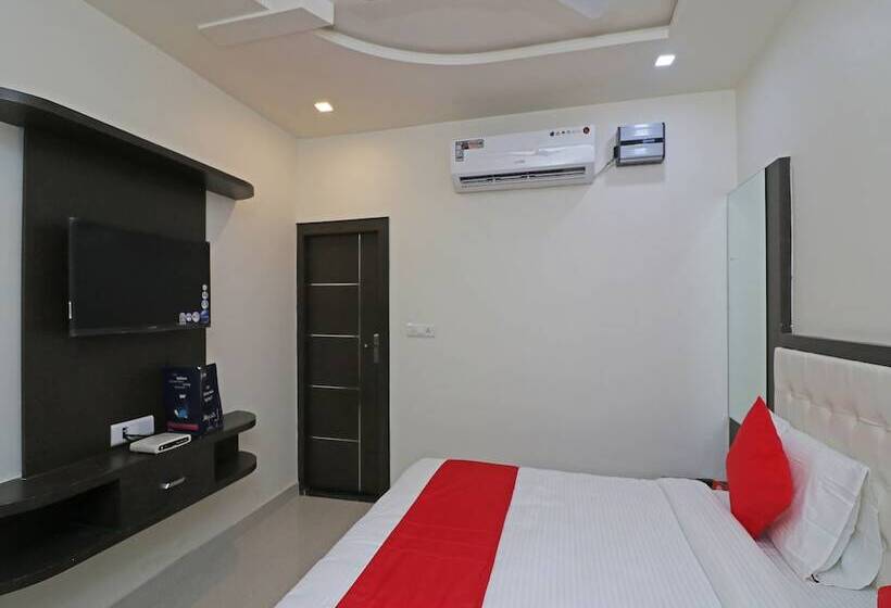 Hôtel Oyo 22979 Saffron