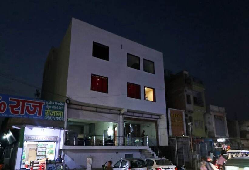 Hôtel Oyo 22979 Saffron