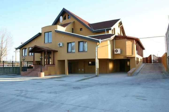 Motel Restaurant Lowe