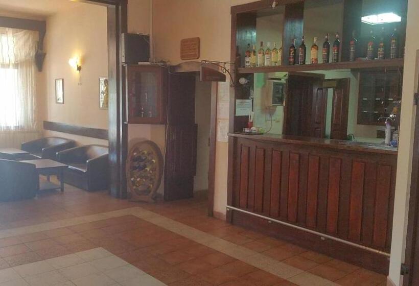 Motel Restaurant Lowe