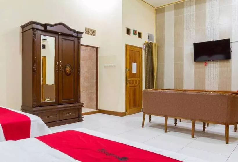 Hotelli Reddoorz @ Pataruman Garut