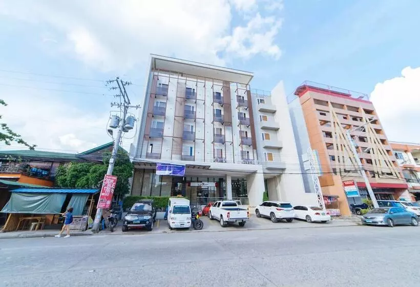 ホテル Reddoorz Plus @ Roxas Street Davao
