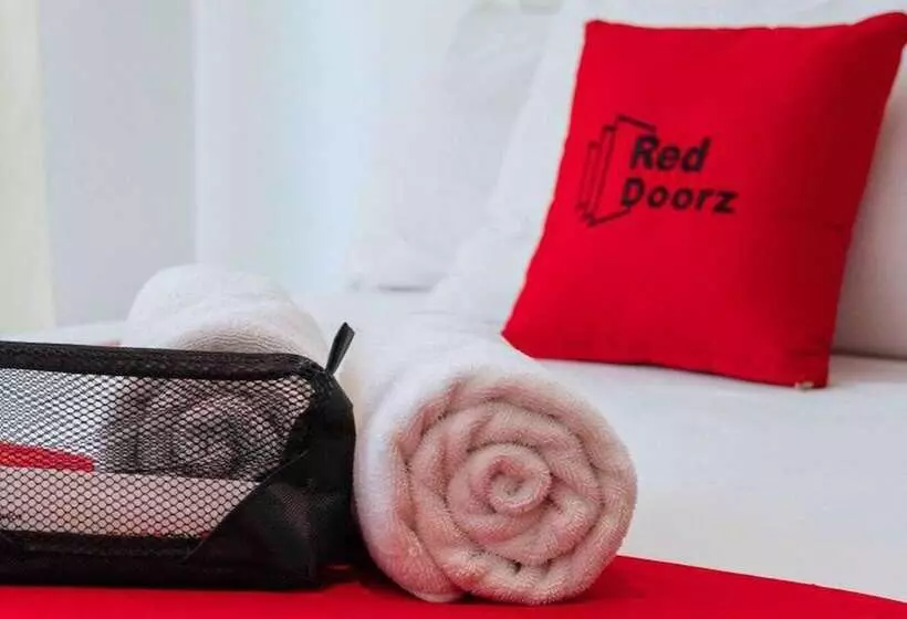 ホテル Reddoorz Plus @ Roxas Street Davao