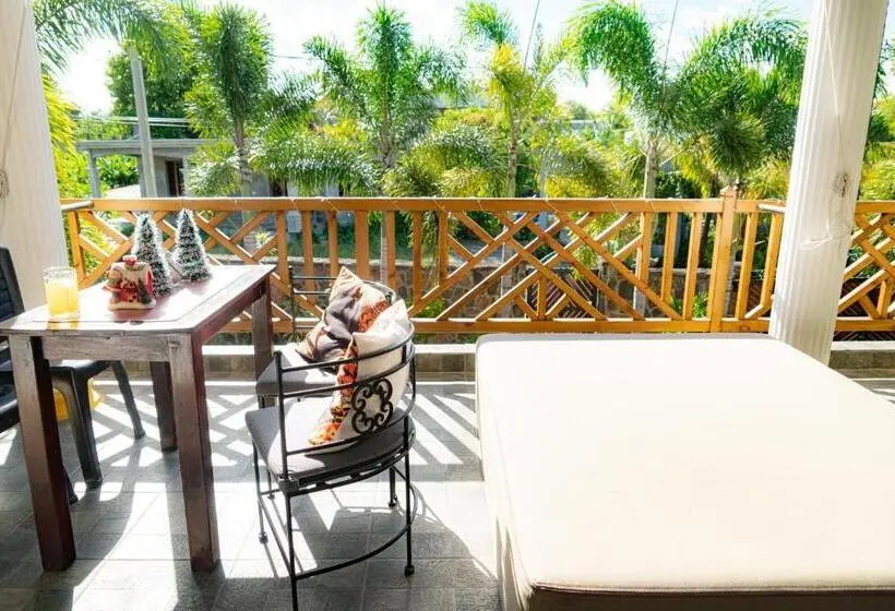 پانسیون Ahavah Guesthouse