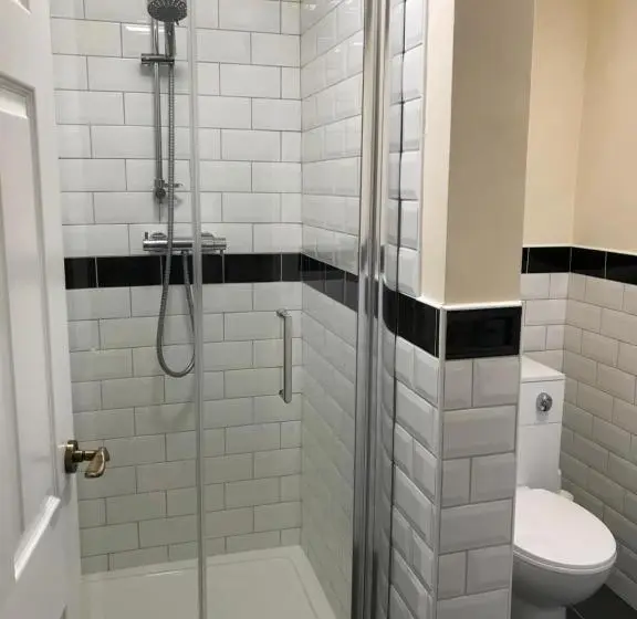 膳宿费 The Glen Mona