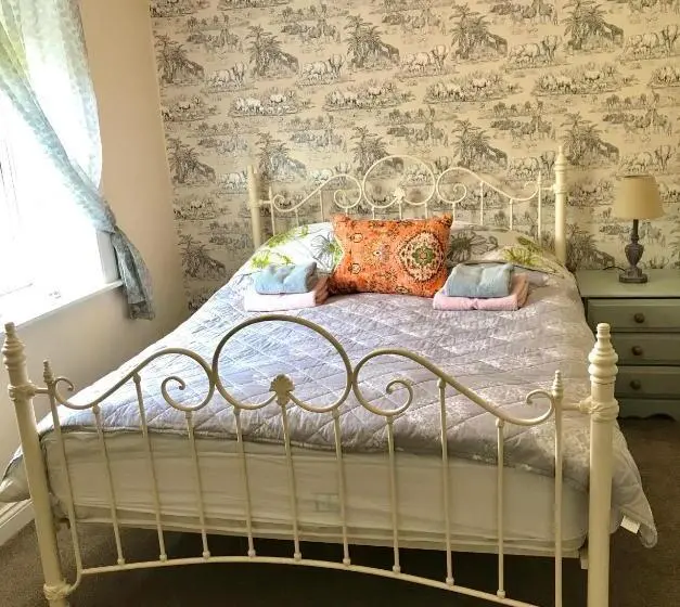 膳宿费 The Glen Mona