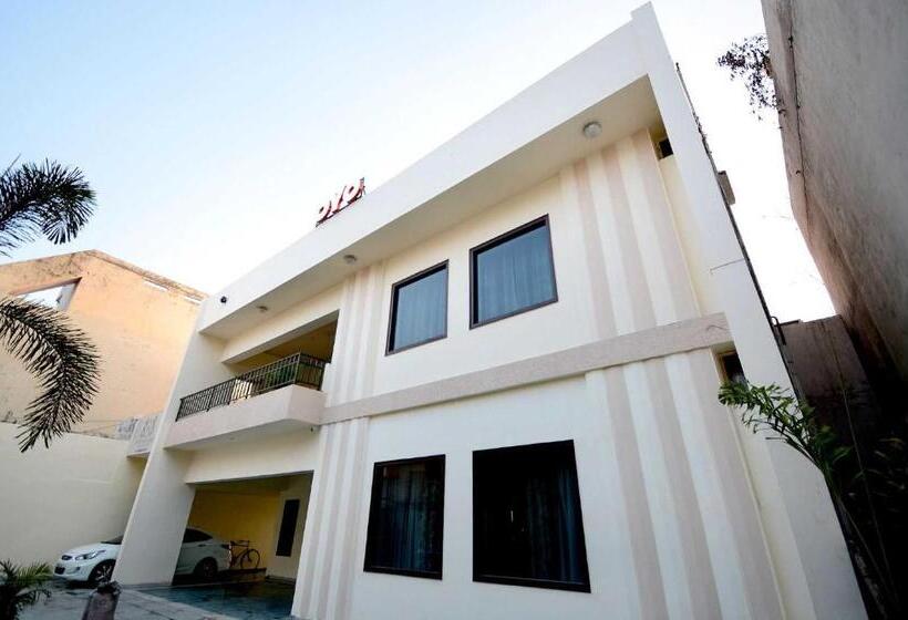 Hotelli Oyo 31031 Ds Royal Guest House