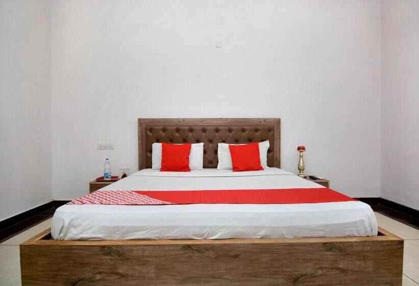 Hotelli Oyo 31031 Ds Royal Guest House