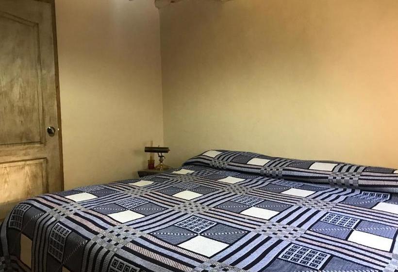 Пансион Cabañas La Roca