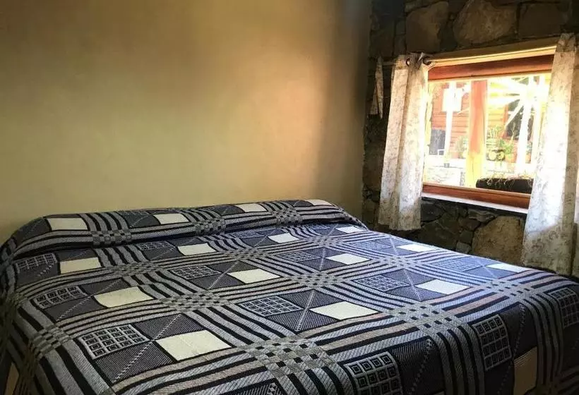 ペンション Cabañas La Roca