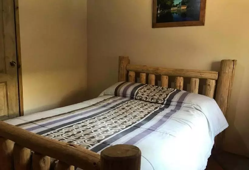 ペンション Cabañas La Roca