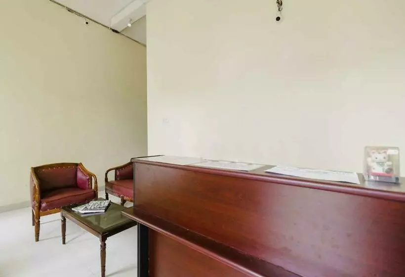 ペンション Reddoorz Near Opi Mall Palembang 2