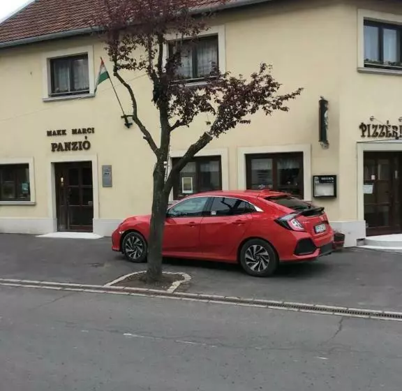 Aamiaismajoitus (B&B) Makk Marci Panzió