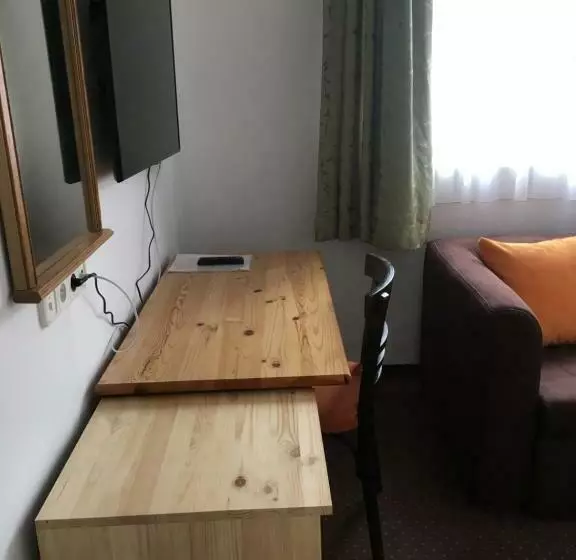 Aamiaismajoitus (B&B) Makk Marci Panzió