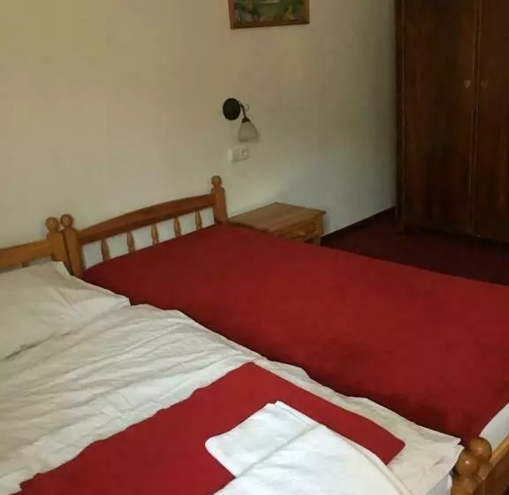 Aamiaismajoitus (B&B) Makk Marci Panzió
