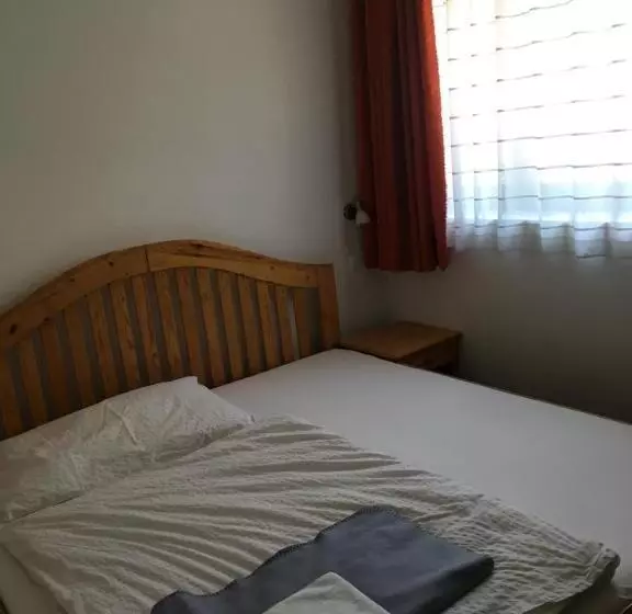 Aamiaismajoitus (B&B) Makk Marci Panzió