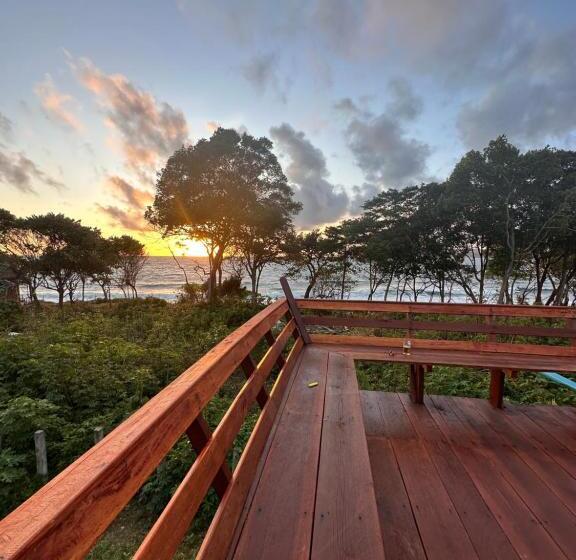 פנסיון Beach House Cambodia