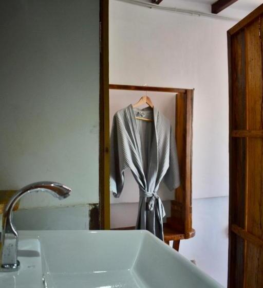 פנסיון Beach House Cambodia