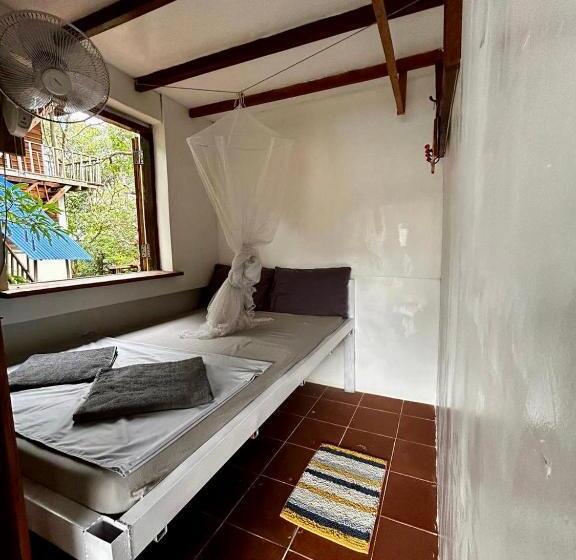 פנסיון Beach House Cambodia