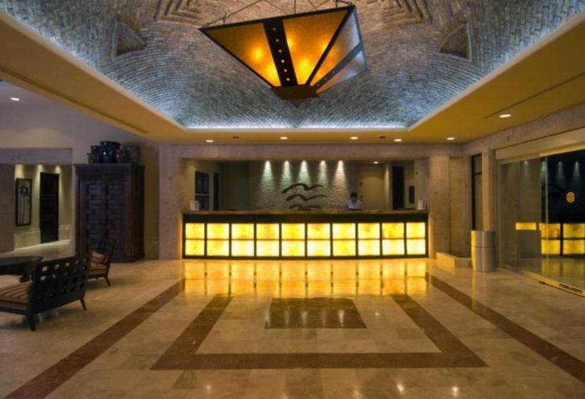 3 Br Condo Available In Las Palomas Sandy Beach