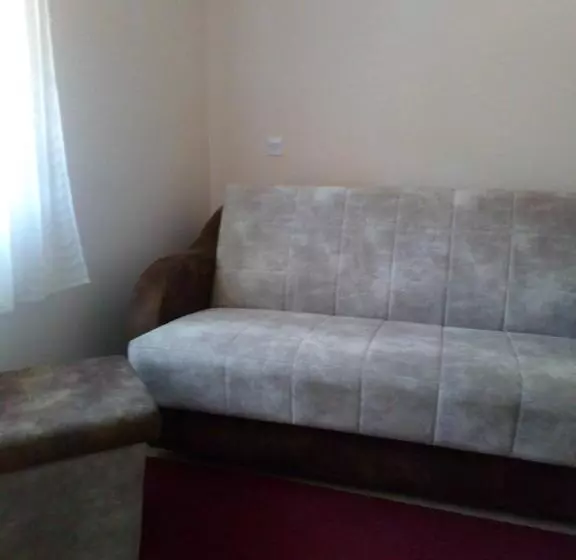 تختخواب و صبحانه Guest House Green View