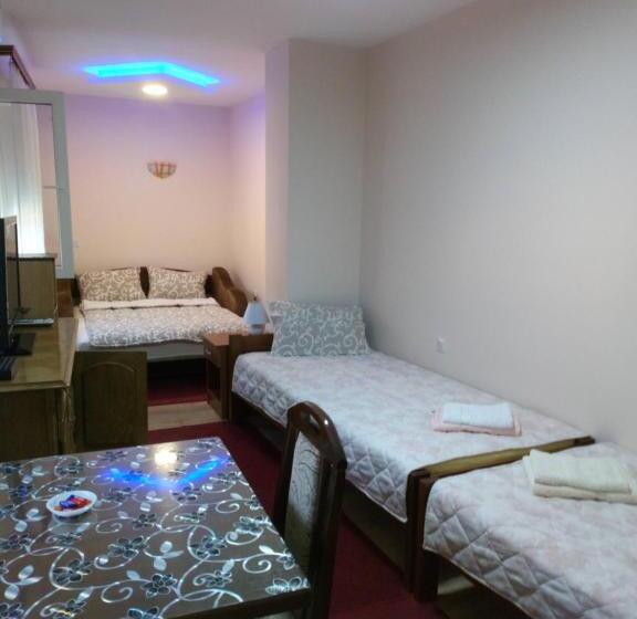 تختخواب و صبحانه Guest House Green View
