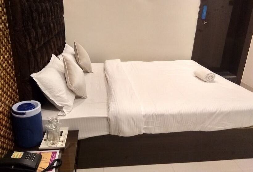 The Jk Hotel Opp Railway Station