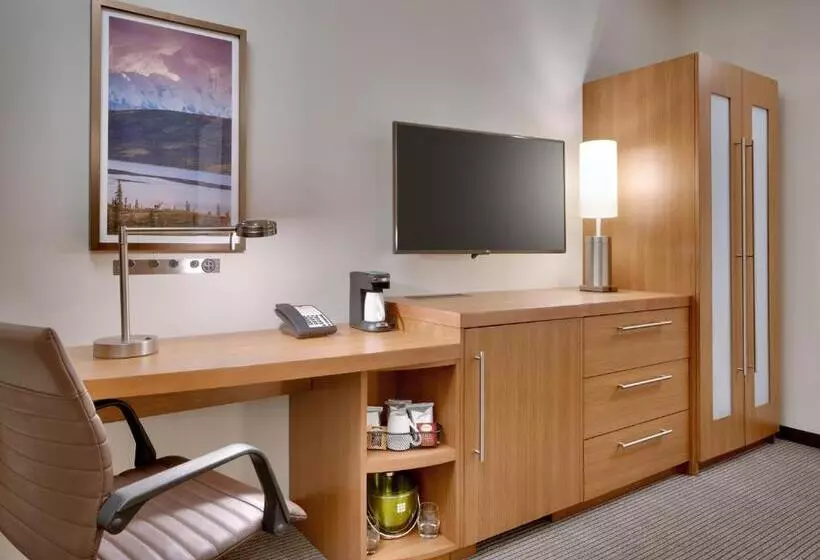 هتل Hyatt Place Anchorage Midtown