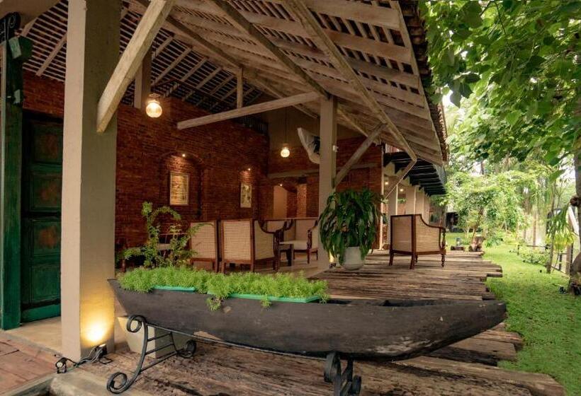Ayur Ayur Resort & Ayurveda Retreat